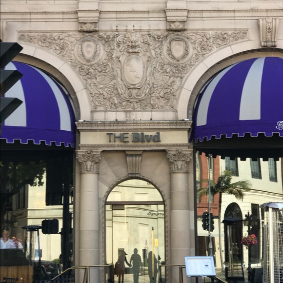 Meet your Posher, Renee - Picture 2 of 4